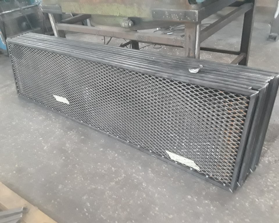 Stainless steel mesh basket / screen assembly — A&K Machine & Fabrication, Jacksonville FL